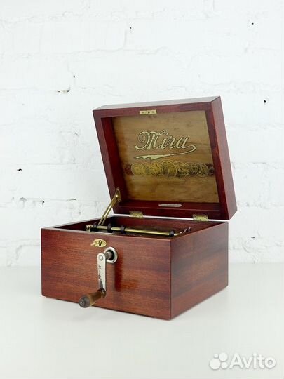 Музыкальная шкатулка