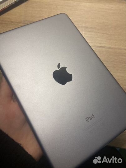 iPad mini 4 128gb Wi- Fi