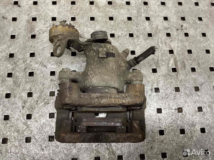 Суппорт задний левый Opel Meriva A