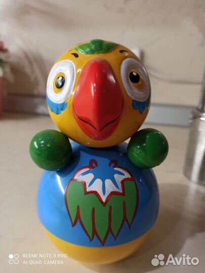 Игрушка неваляшка