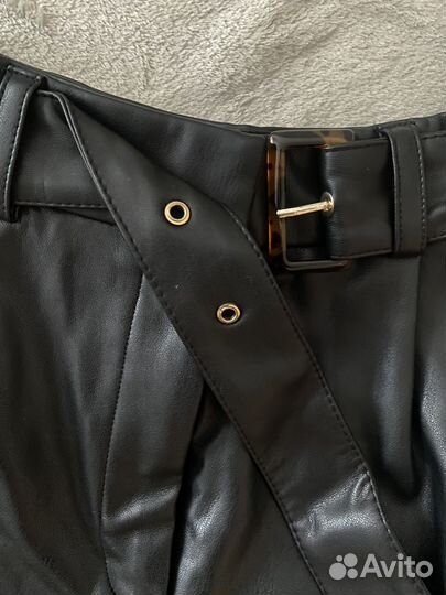 Кожаные шорты