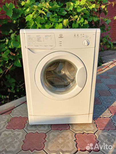 Стиральная машина indesit (3.5кг)