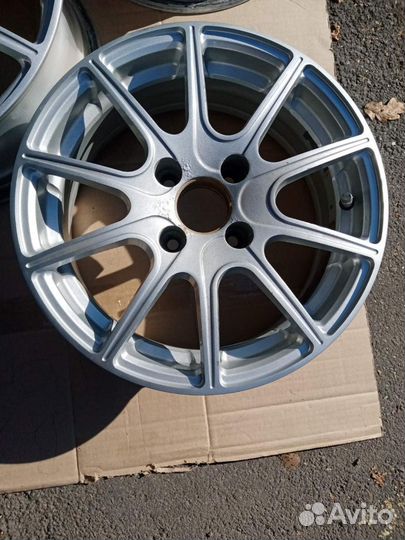 Продам литые диски на ваз