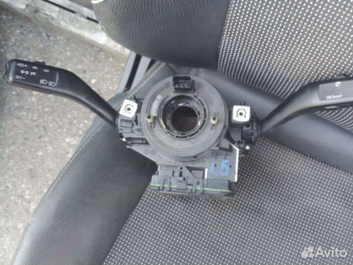 Volkswagen жетта5 2007г подрулевой переключатель