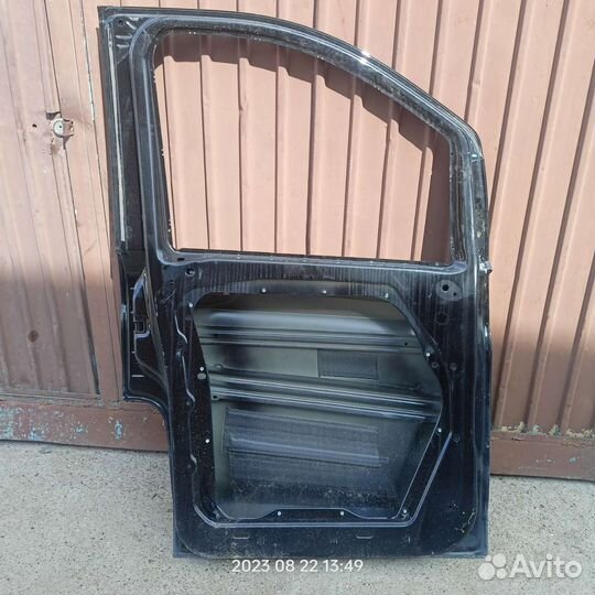 Передняя левая дверь mercedes vito w447