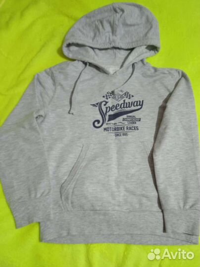 Кофты для девочки 104 110