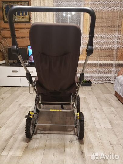 Инвалидное кресло