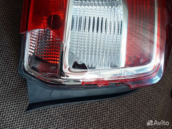 Стоп левый рено логан 2 2017 года