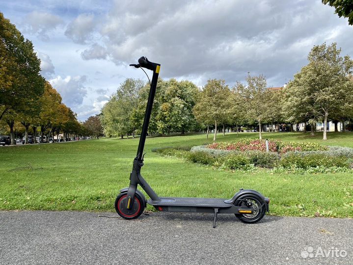 Электросамокат Xiaomi Mi Electric Scooter Pro 2