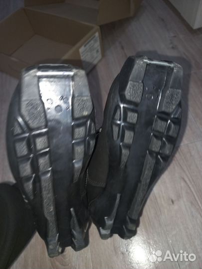 Лыжные ботинки