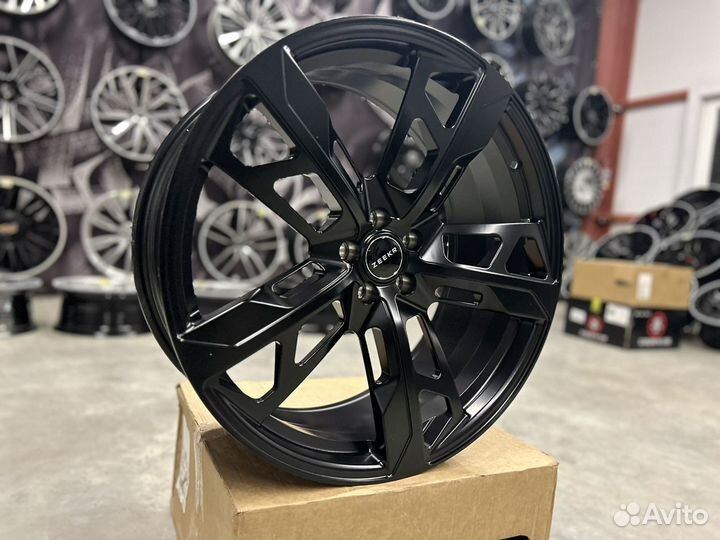 Кованые диски R22 на Zeekr 001