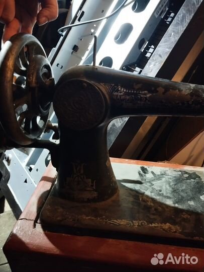 Швейная машинка зингер ручная