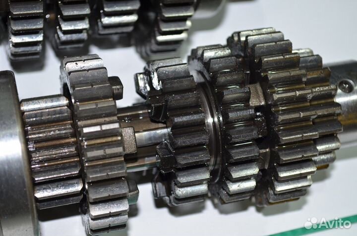 Коробка передач (кпп) Kawasaki ZZR1100-1