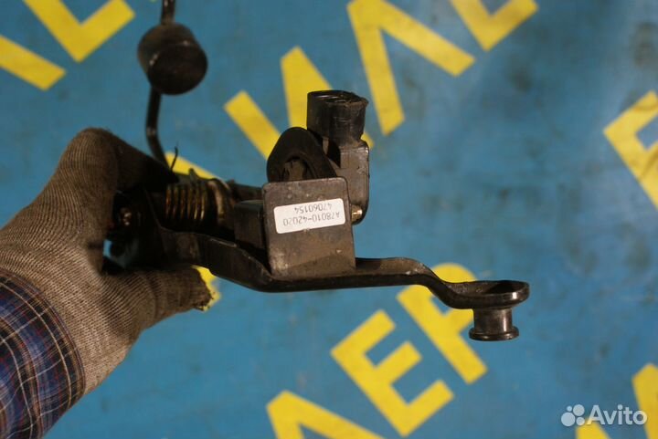 Педаль газа Toyota RAV4