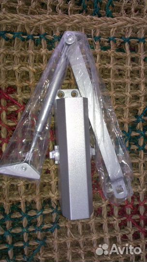 Доводчик двери