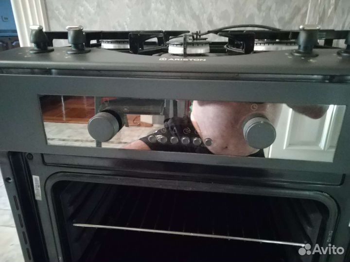 Духовой шкаф, Аристон. Электрический