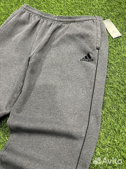 Спортивные широкие штаны adidas essentials