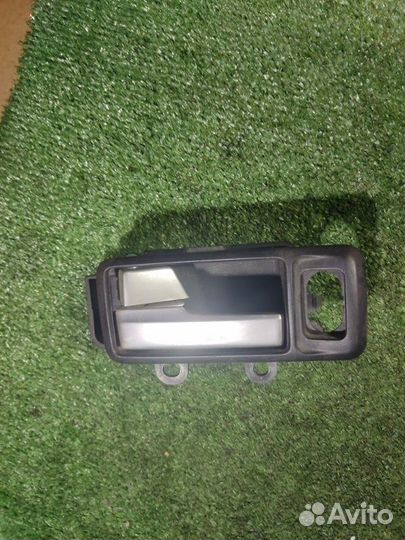 Ручка двери внутренняя задняя левая Ford Focus 2