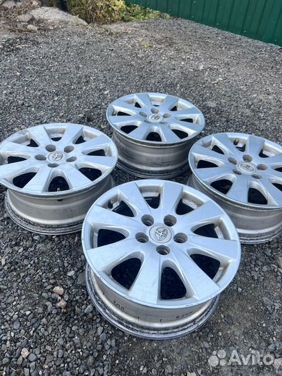 Комлект дисков тойота Камри R16