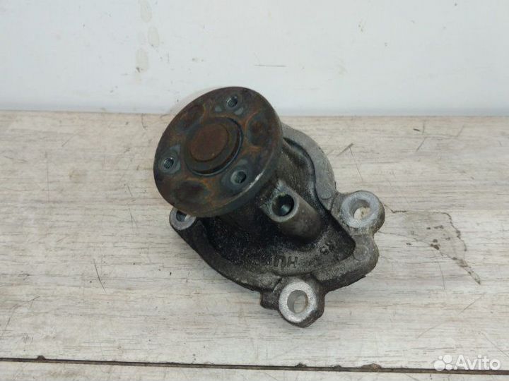 Водяной насос Nissan Note E11 HR16DE 2008