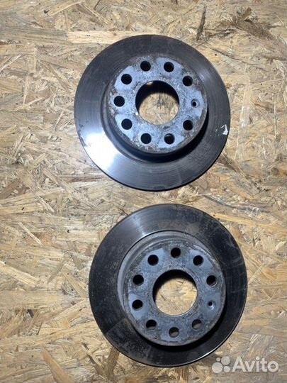 Диски тормозные задние Volkswagen Golf A6 BSE 2009