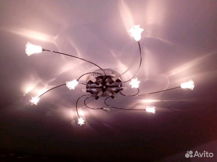 Продам люстру