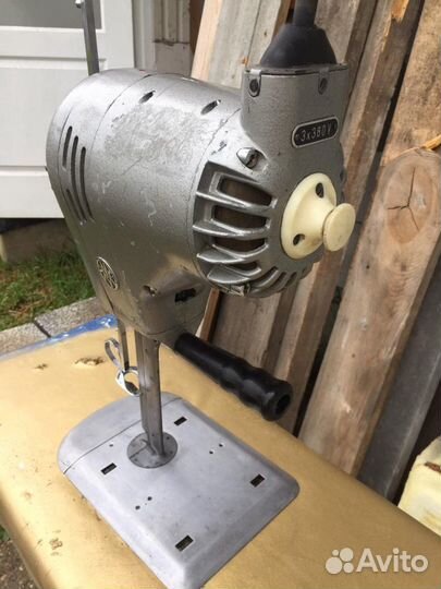 Нож раскройный вертикальный