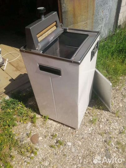 Стиральная машина бу Урал 4м