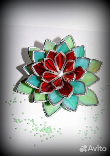 Суккулент из витражного стекла