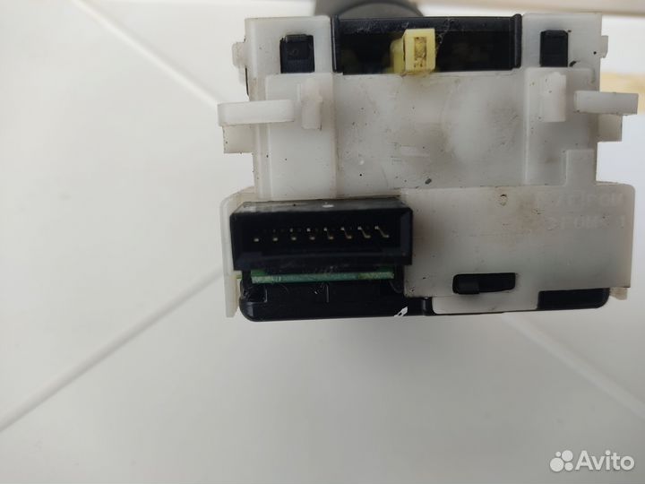 Подрулевой переключатель nissan tiida