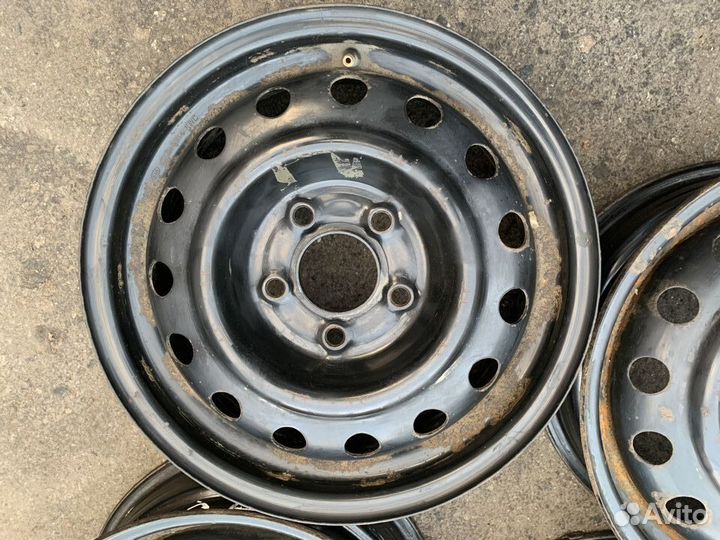 Диски R15 5x114.3 Dia 67.1 KIA