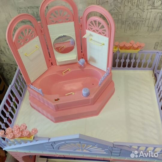 Кукольный домик с мебелью