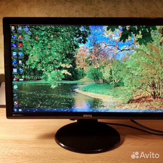 LOC/Самсунг широкоформатный монитор рабочий 19