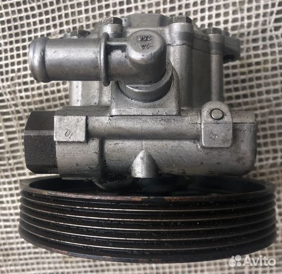 Пежо 406 1,6-2,2 бензин насос гур