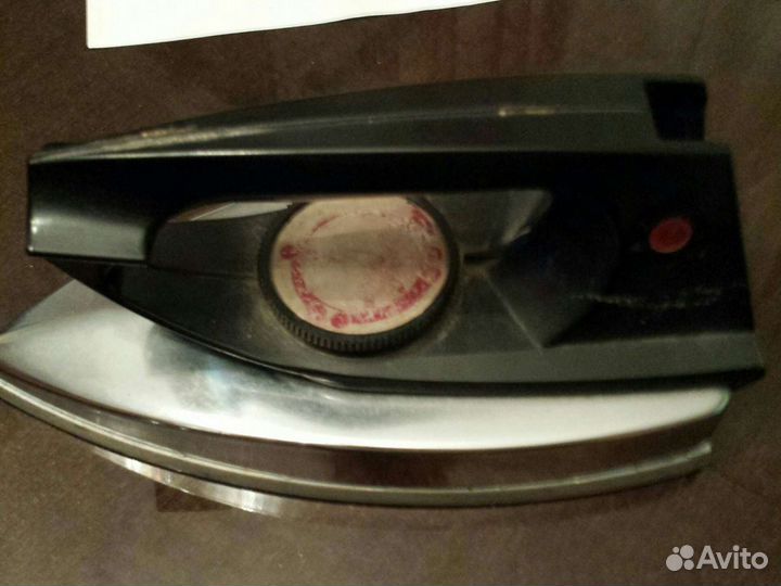 Утюг из СССР без провода