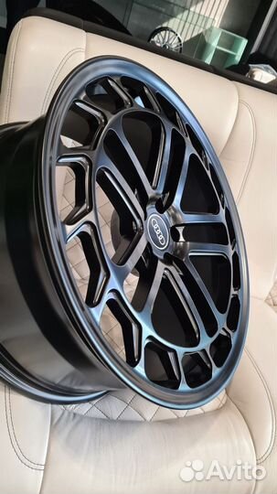 Кованые диски R21 для Audi A8 в наличии