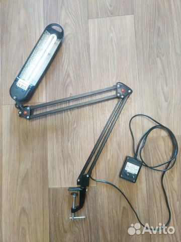 Настольная (рабочая) лампа