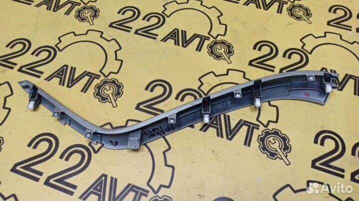 Накладка на торпедо декоративная левая Suzuki