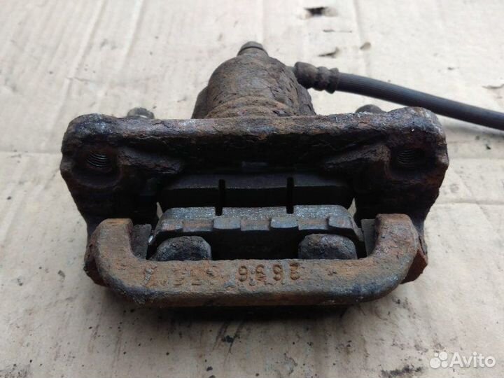 Суппорт задний левый Nissan Qashqai Vi HR16DE 2007