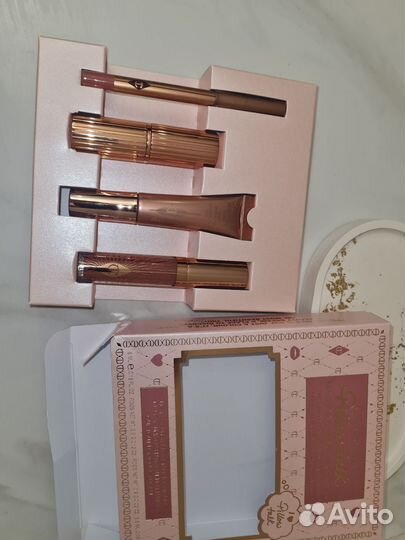 Charlotte Tilbury наборы