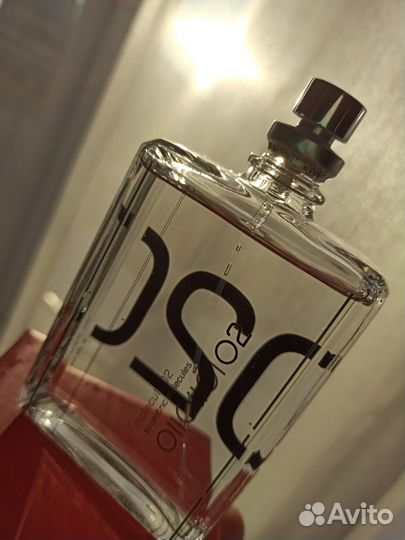 Escentric molecules 02