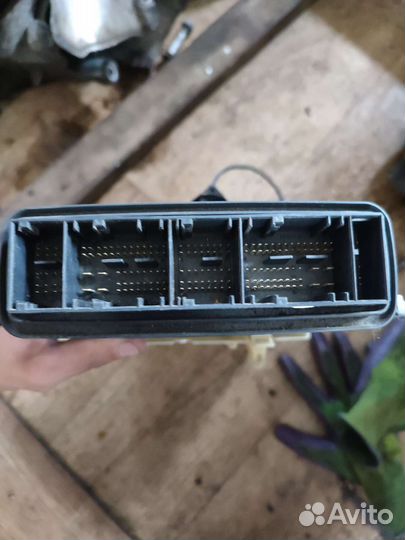 Блок управления двигателем N63B44A BMW E70 бмв