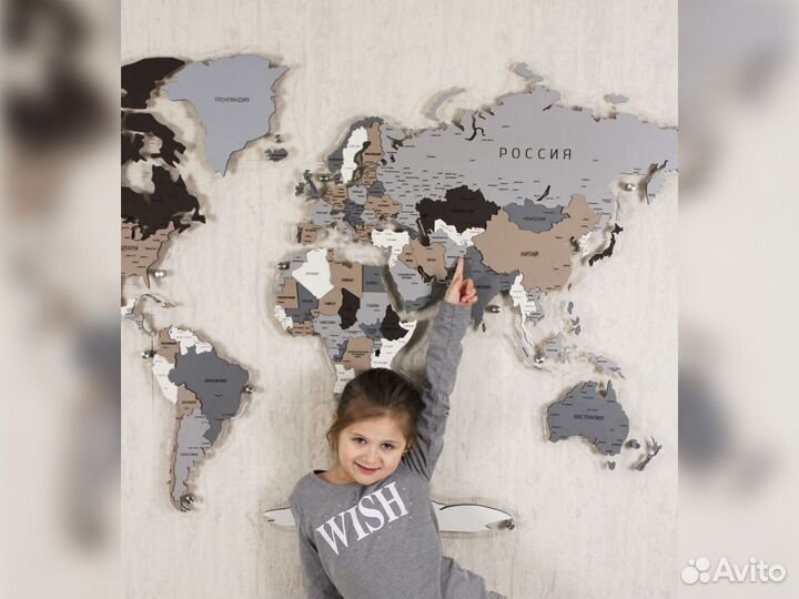 Карта мира из дерева на стену