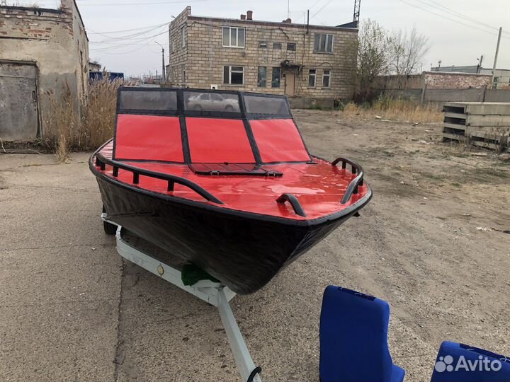 Моторная лодка Днепр