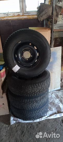 Hankook Winter I'Pike 235/70 R16 109T