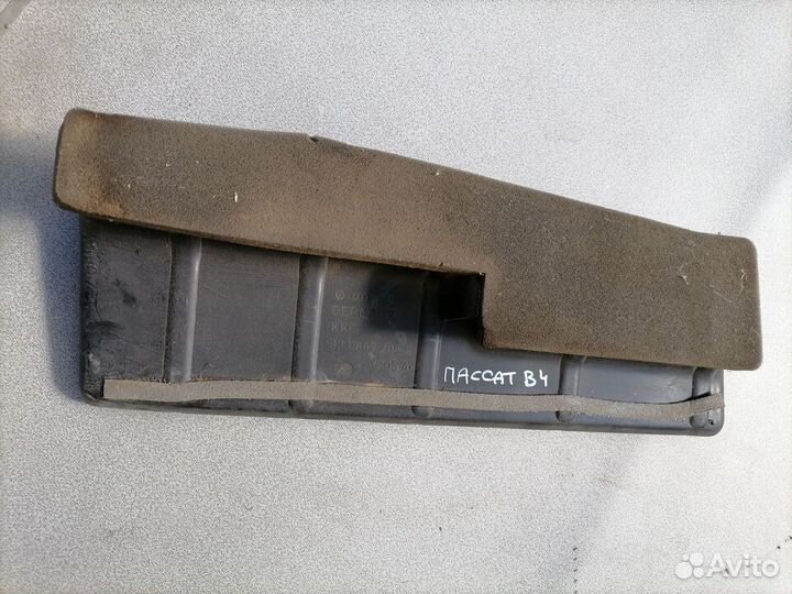 Вещевой отсек Volkswagen Passat (B4)