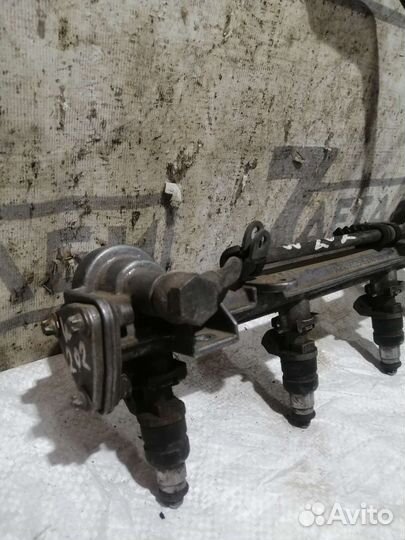 Топливная рампа Mercedes-Benz w202