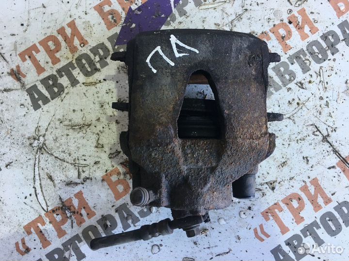 Фольксваген Поло Суппорт передний Лев