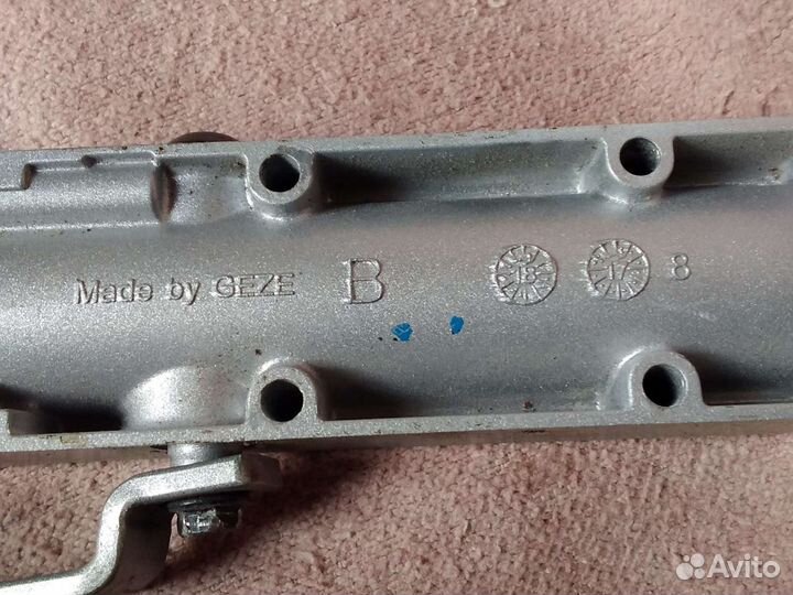 Доводчик дверной geze