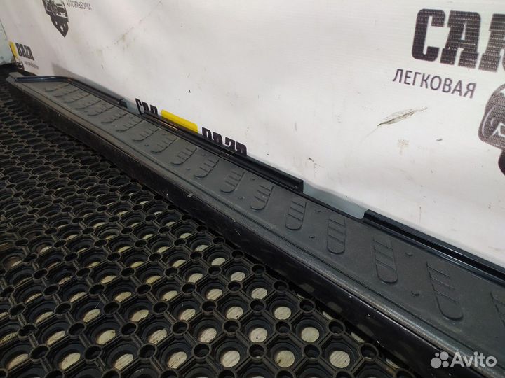 Накладка подножки левая L